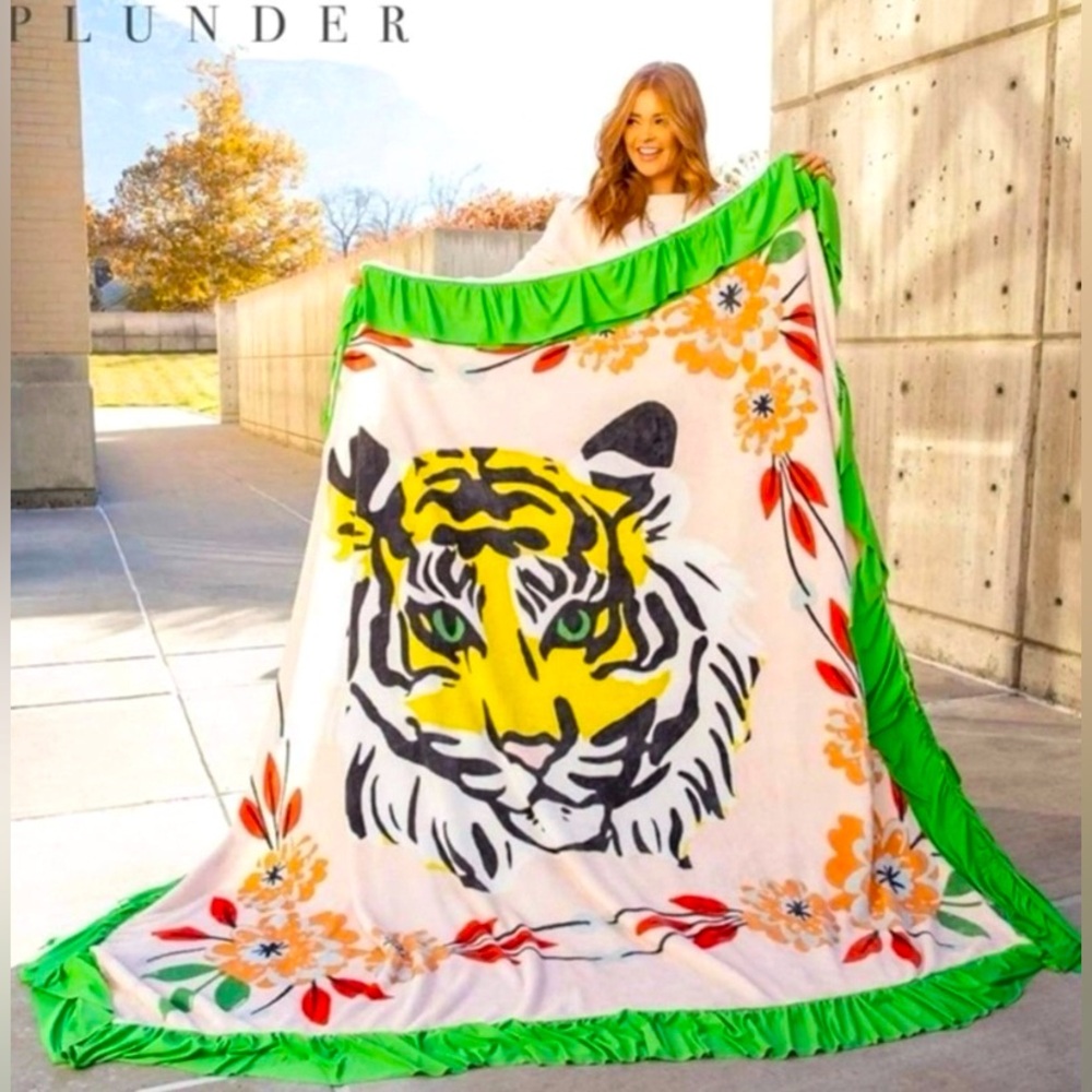 NEW - Plunder Design Exclusive Promo Blanket